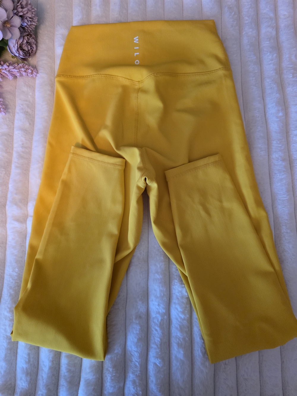 Womens WILO High-Waist Yellow Leggings Size S - Picture 2 of 4